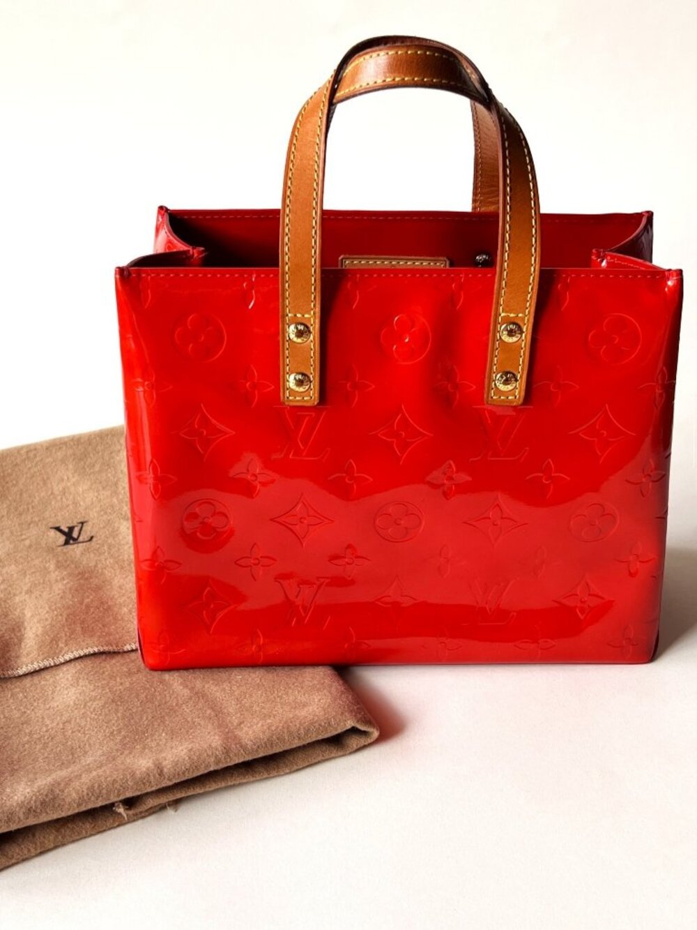 LOUIS VUITTON Red Monogram M91088 Reade PM Rouge Patent Leather Small Tote Bag